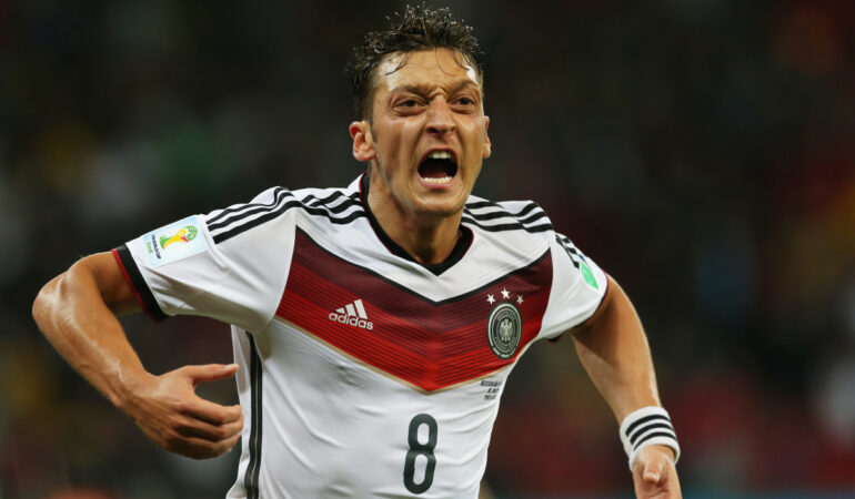 Mesut Özil anunció su retiro del futbol. FOTO: Mexsport