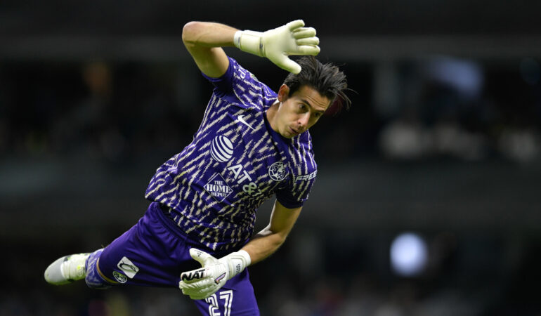 Óscar Jiménez ha sido atacado por errores en juegos del América. FOTO: Mexsport