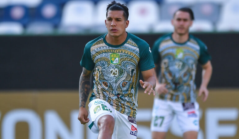 Lucas Romero rompió el silencio tras el rodillazo de Fernando Hernández, ¿Pidió sanción? | Foto: MEXSPORT