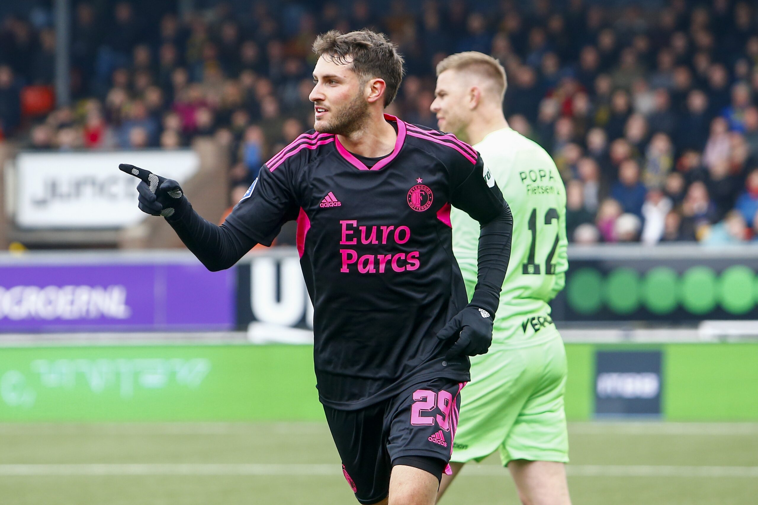 ¡volvió A Marcar Santiago Giménez Encaminó La Goleada Del Feyenoord Al Cambuur Esto En Línea 