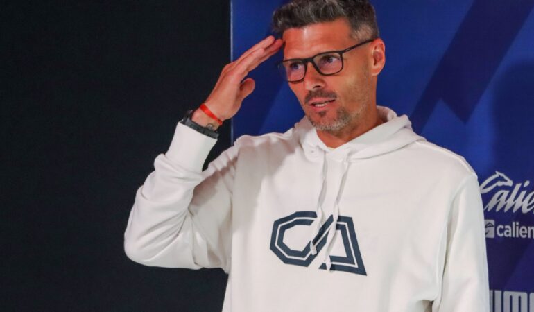 Fernando Ortiz a una victoria de convertirse en el mejor técnico en la historia del América. | Foto: MEXSPORT