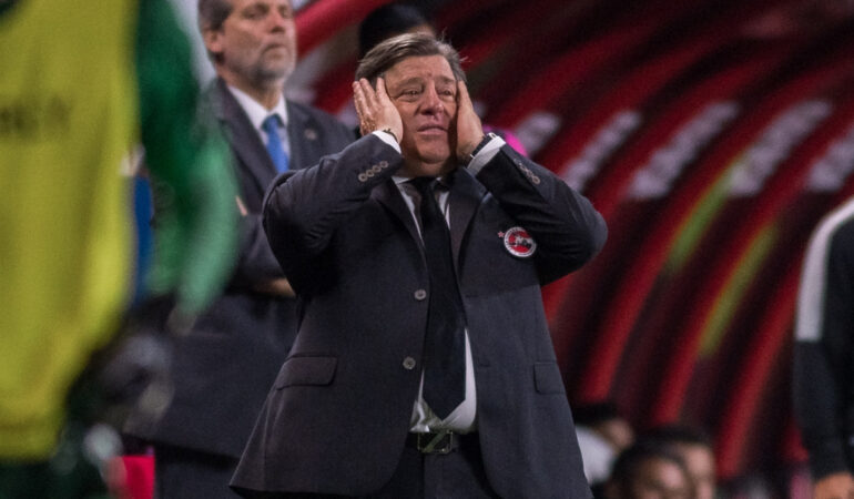 El Piojo Herrera fue suspendido dos partidos por