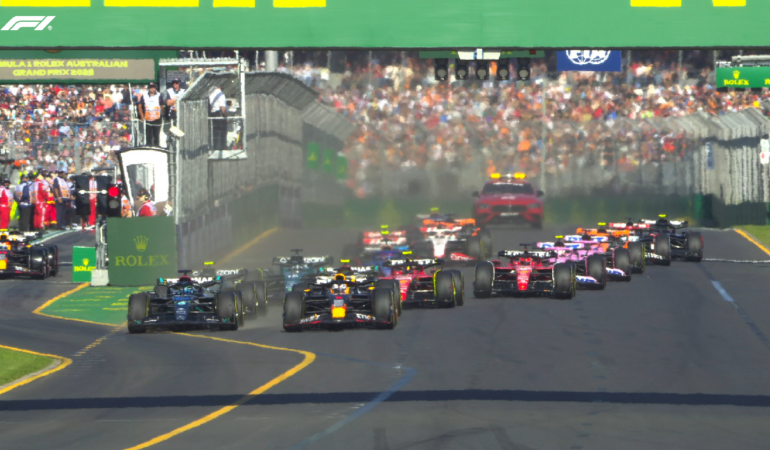 Checo Pérez tuvo una largada aceptable / Foto: @F1