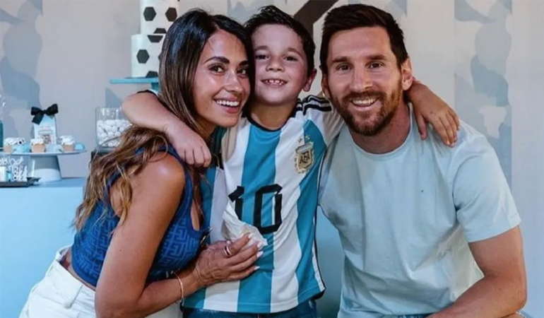 Messi con su pequeño heredero. Foto: Cortesía