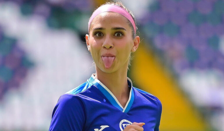 Nailea Vidrio contestó a un seguidor en TikTok. FOTO: @NaileaVidrio