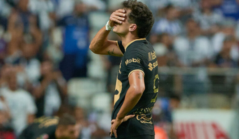Pumas quedó eliminado tras perder en Monterrey. FOTO: Mexsport