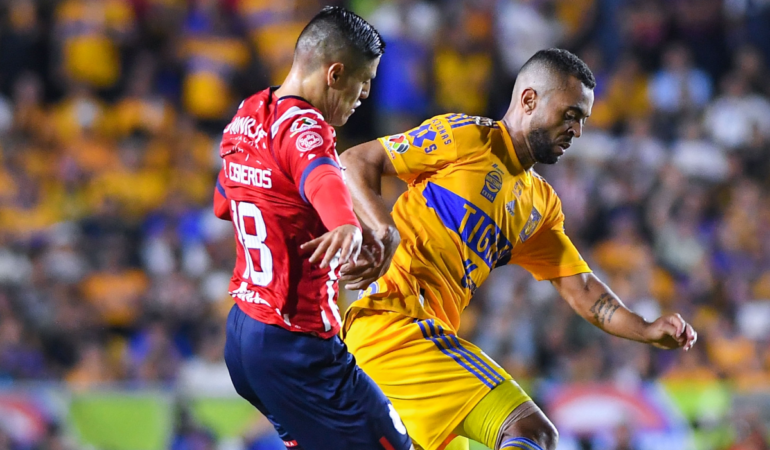 Chivas y Tigres empataron a cero en el Volcán