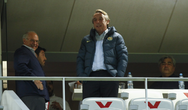 Emilio Azcárraga felicitó a su equipo femenil. Foto: Mexsport