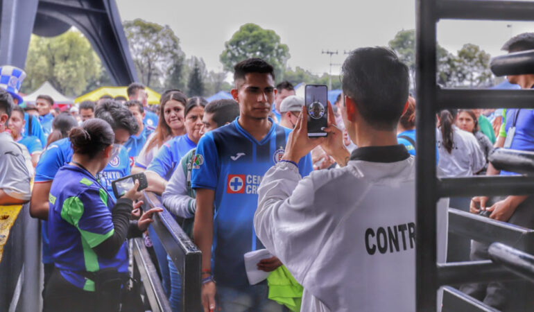 Fan ID ha sido un problema para los aficionados. FOTO: Luis Garduño | ESTO