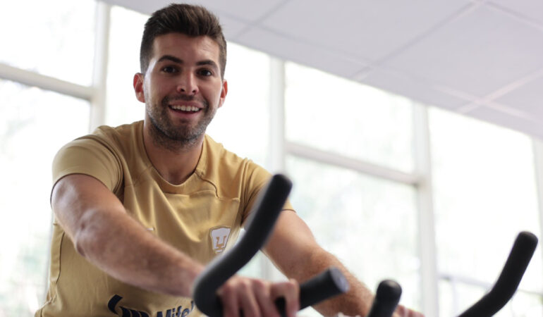 Julio González espera competir por el puesto en Pumas. FOTO: @PumasMX