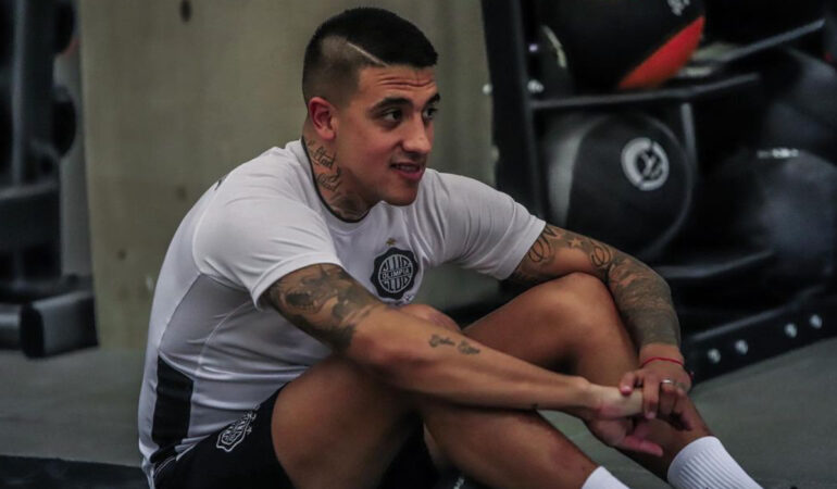 Robert Ergas es el nuevo refuerzo de los Pumas. FOTO: Instagram robert_ergas40