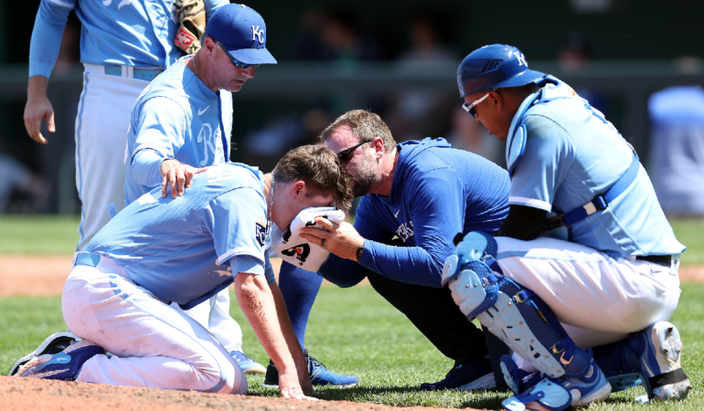 Ryan Yarbrough recibió un golpe en la cara. Foto: AFP