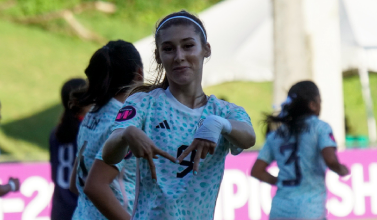 Tatiana Flores hizo el primer gol del Tricolor / Foto: @Miseleccionfem