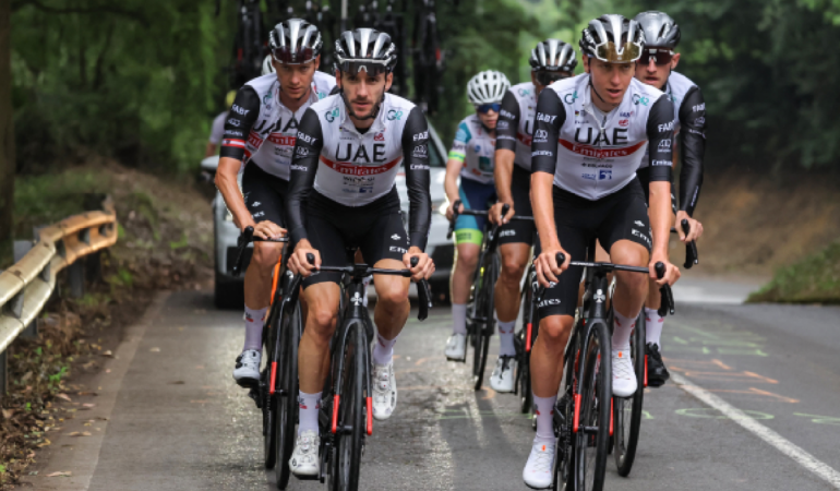 Los ciclistas se preparan a tope para el Tour de Francia / Foto: AFP