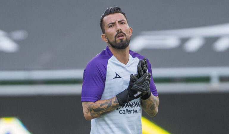 Miguel Fraga es el nuevo arquero del Puebla. FOTO: Mexsport