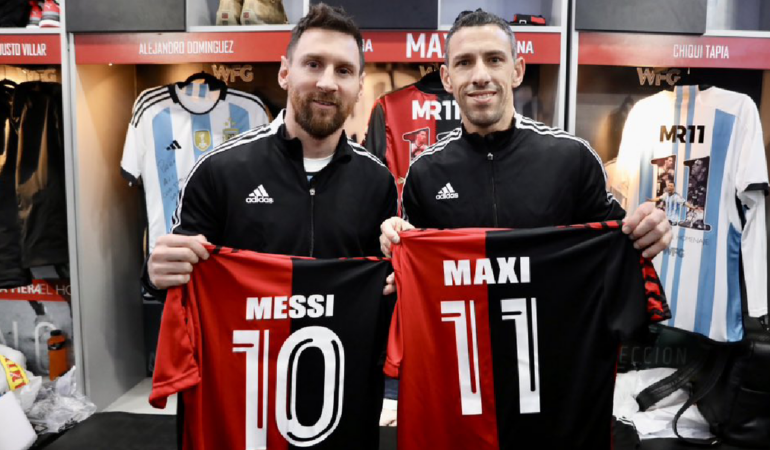 A lado de Maxi Rodríguez, Messi festejó su cumpleaños 36 / Foto: Newells Old Boys