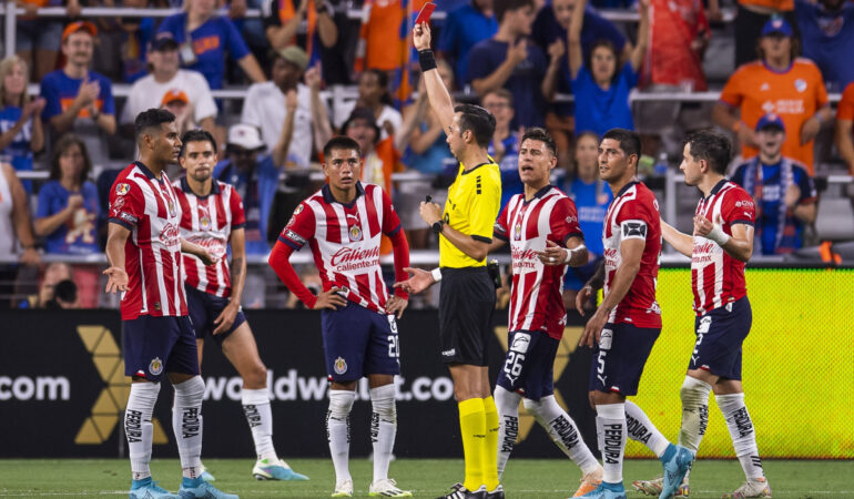 Chivas perdió con el Cincinnati en su debut en Leagues Cup. FOTO: Mexsport