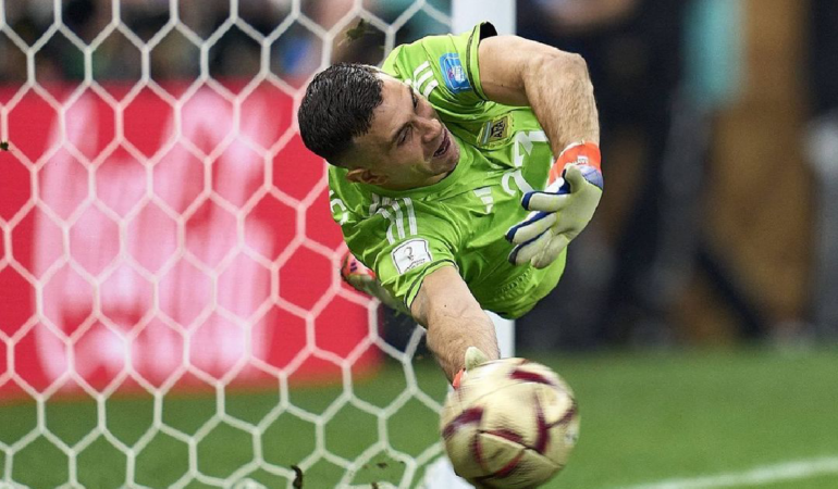 IFAB aprueba regla anti Dibu / Foto: emi_martinez26