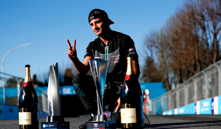 Mitch Evans se aleja por la pelea por el campeonato. Foto: @mitchevans_