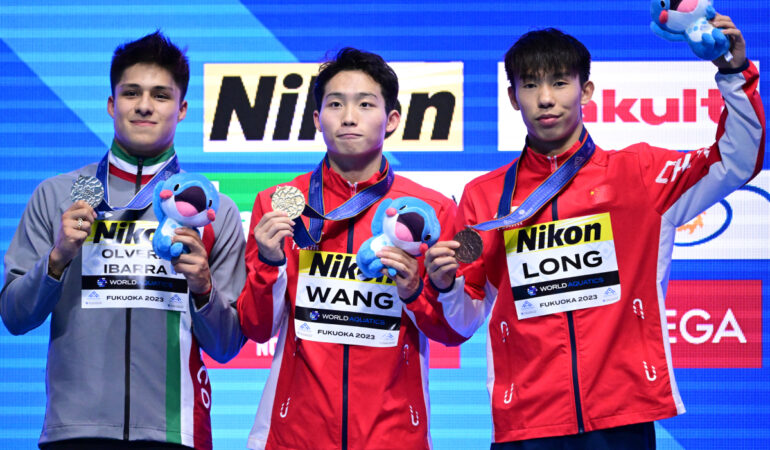 Osmar Olvera, clavadista mexicano, ganó medalla de plata en Fukuoka. FOTO: AFP