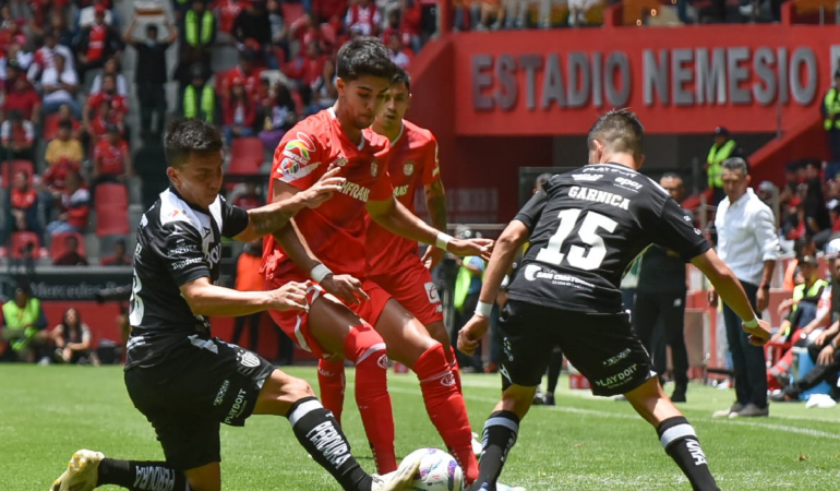 Toluca y Necaxa no se hiceron daño en su debut. Foto: Daniel Camacho