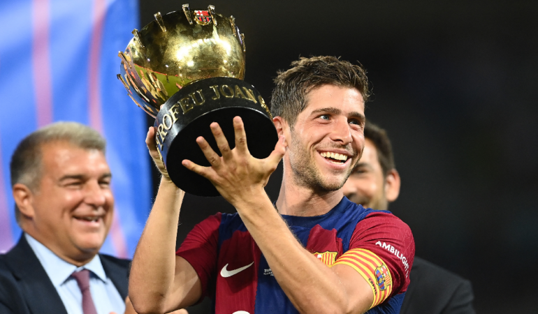 Con este trofeo, el Barcelona cierra su pretemporada / Foto: AFP