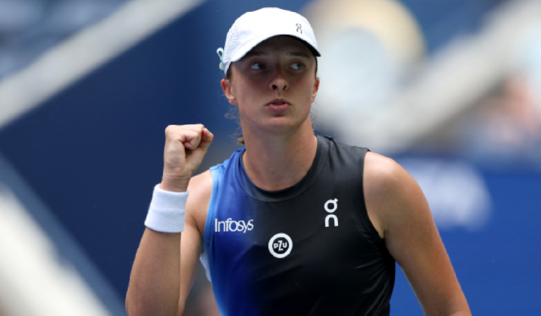 Iga Swiatek avanzo a la siguiente fase del US OPEN. Foto: AFP