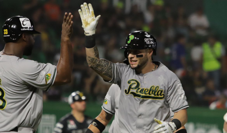 Los Pericos se van ocn ventaja al Hermanos Serdán. FOTO:@Pericos_Oficial