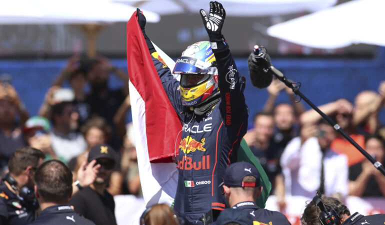 Checo Pérez desea la victoria del GP de México. FOTO: Mexsport
