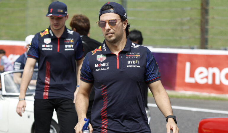 Checo Pérez se impactó dos veces en el GP de Japón. FOTO: Reuters