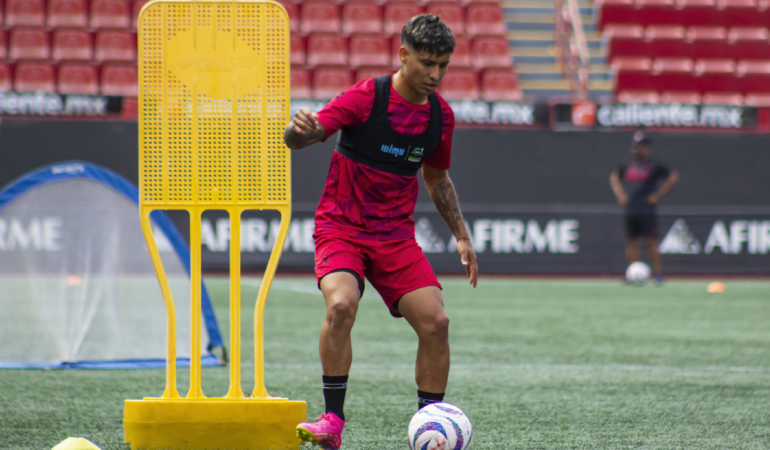 Domingo Blanco ya entreno con su nuevo equipo. Foto: @Xolos