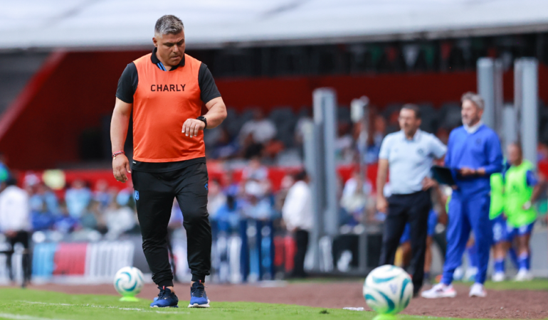 El Tanque Gerk se fue contento con la victoria de Cruz Azul / Foto: Mexsport