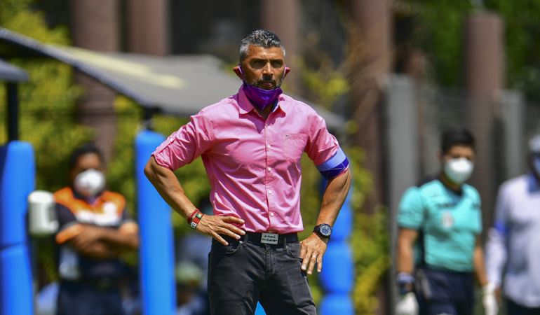 Franky Oviedo sabe que existe presión en América por ganar un titulo. Foto: Mexsport
