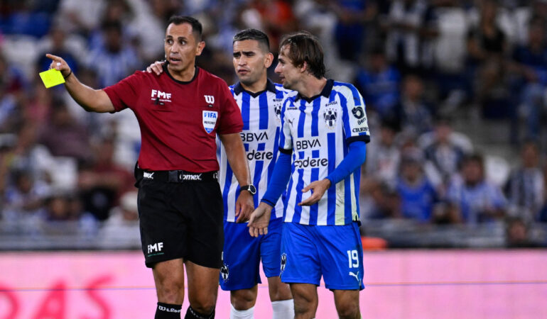 Luis Enrique Santander tuvo errores en la victoria de Monterrey sobre León. FOTO: Mexsport