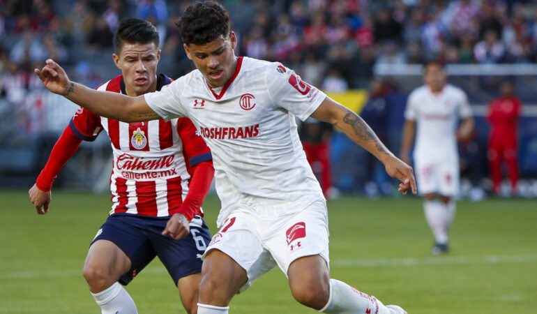 Toluca recibe en el Nemesio Diez a las Chivas. FOTO: Mexsport