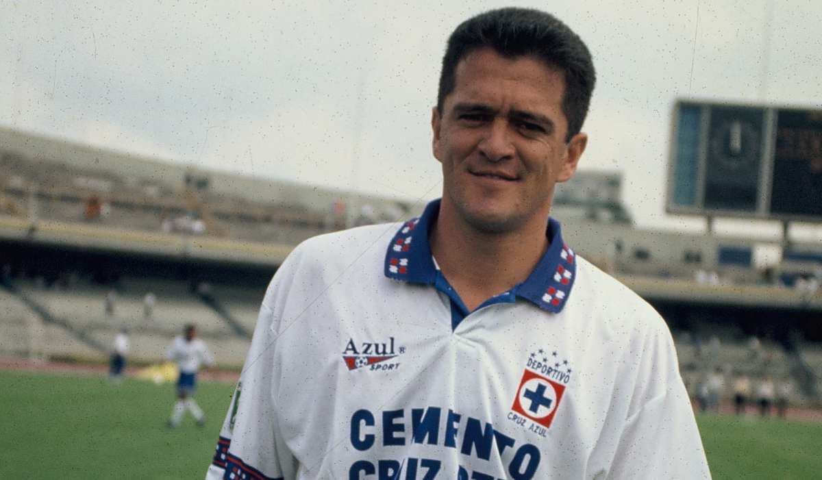 “Hay jugadores que no son para Cruz Azul”: Carlos Hermosillo, tajante ...
