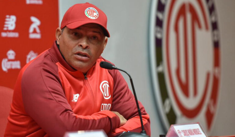 Carlos María Morales está feliz de poder dirigir al Toluca. FOTO: Daniel Camacho | El Sol de Toluca