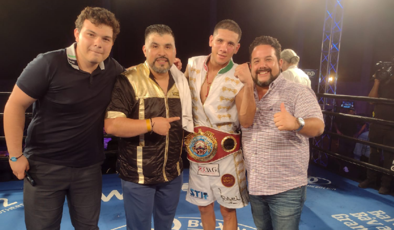 Jorge García se apoderó del cinturón de su categoría / Foto: Osiris Méndez