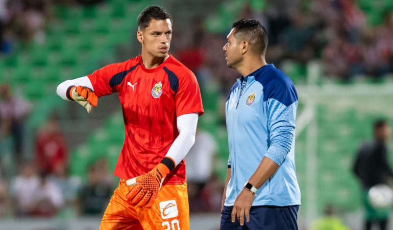 Óscar Whalley está borrado de Chivas / Foto: Mexsport