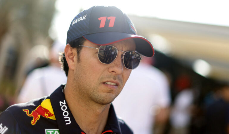 Checo Pérez quiere pelear el título. FOTO: Reuters