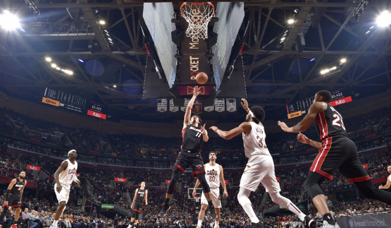 Jaime Jaquez tuvo otra destacada participación con Miami Heat. Foto: AFP