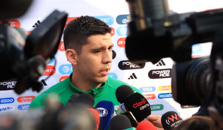 Jesús Angulo espera que Quiñones se gane sus lugar. Foto: Martín Montiel