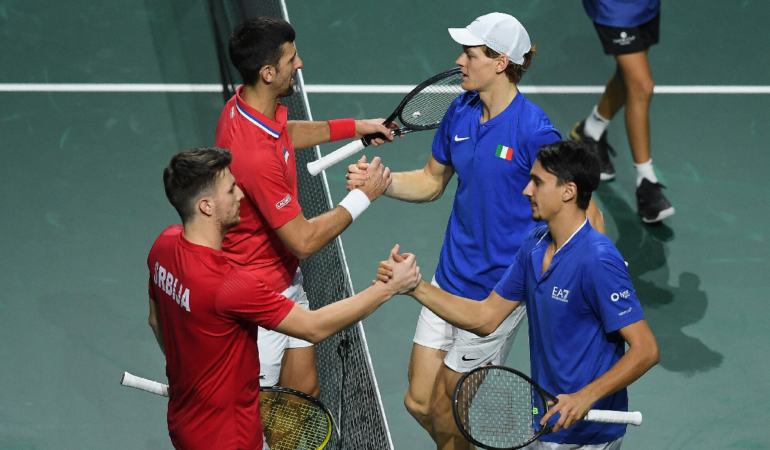 Novak Djokovic no puedo ante los italianos. Foto: AFP