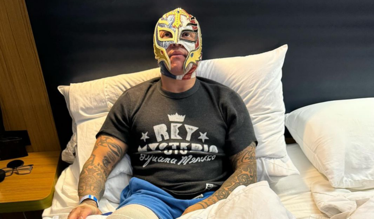 Rey Mysterio fue operado de la rodilla / Foto: IG Rey Mysterio