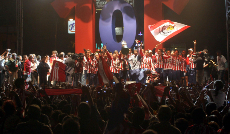 Chivas sólo ha ganado 4 títulos en 54 años / Foto: Mexsport