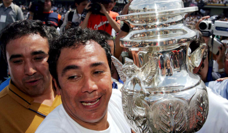 Hugo Sánchez quiere dirigir a Pumas nuevamente. FOTO: Mexsport