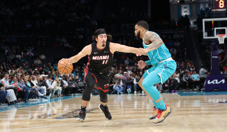 Jaime Jáquez Jr volvió a brillar en la victoria de Miami Heat. Foto: AFP