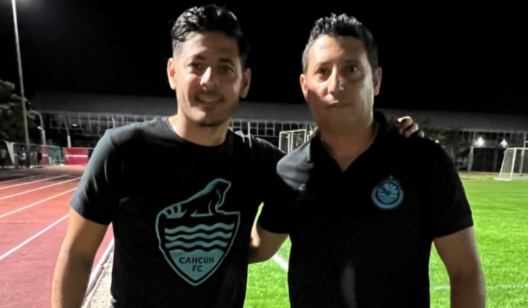 Los hermanos Vela sueñan con Carlos en Cancún. FOTO: MIGUEL MÚJICA