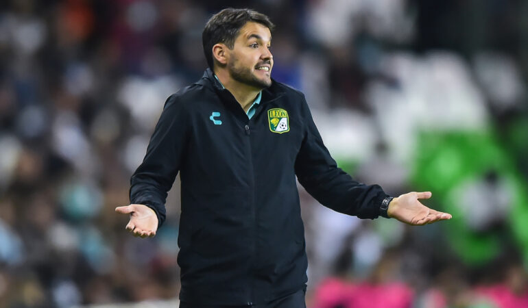 Nicolás Larcamón deja de ser entrenador de León. FOTO: Mexsport