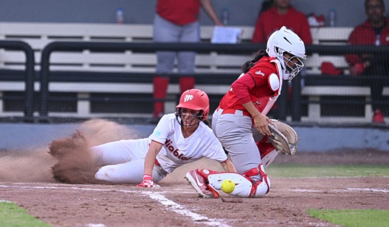 Diablos Femenil demostró todas sus armas ante el Águila Foto_@Diablosrojosfem